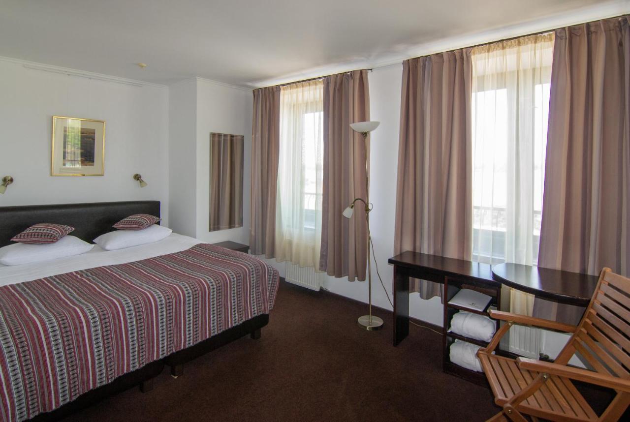 Knyazha Hora Hotel Kaniv Exterior photo